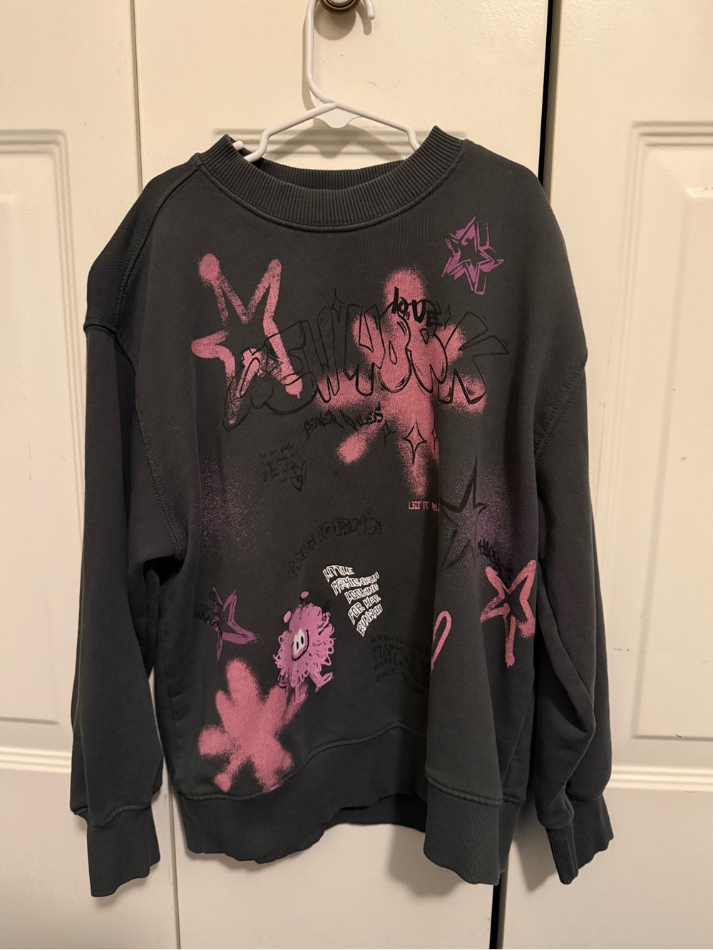 Zara Girls Oversized Y2K Graffiti sweatshirt NWOT 9/10